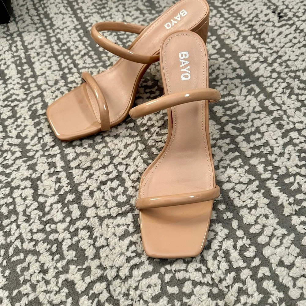 Women's Nude Strappy Sandals - Picture 1 of 7